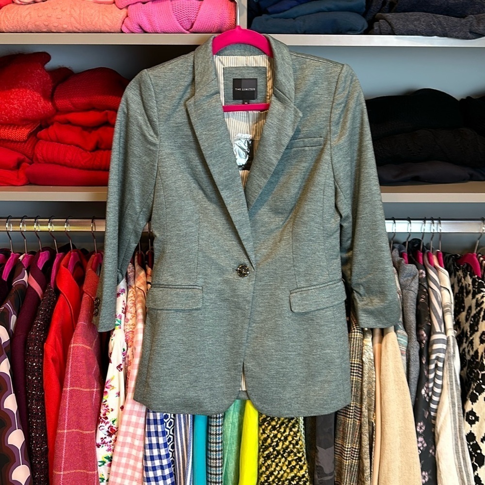 The Limited green mark 3/4 length ruched sleeve blazer size XS NWT
